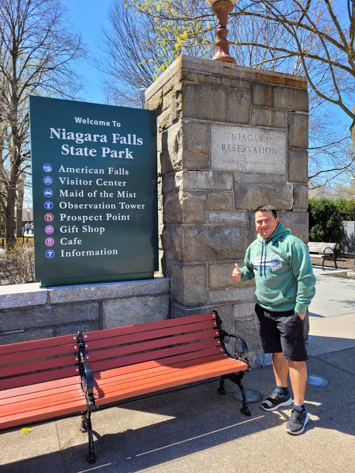 ENTRADA AL PARQUE CATARATAS DEL NIÁGARA