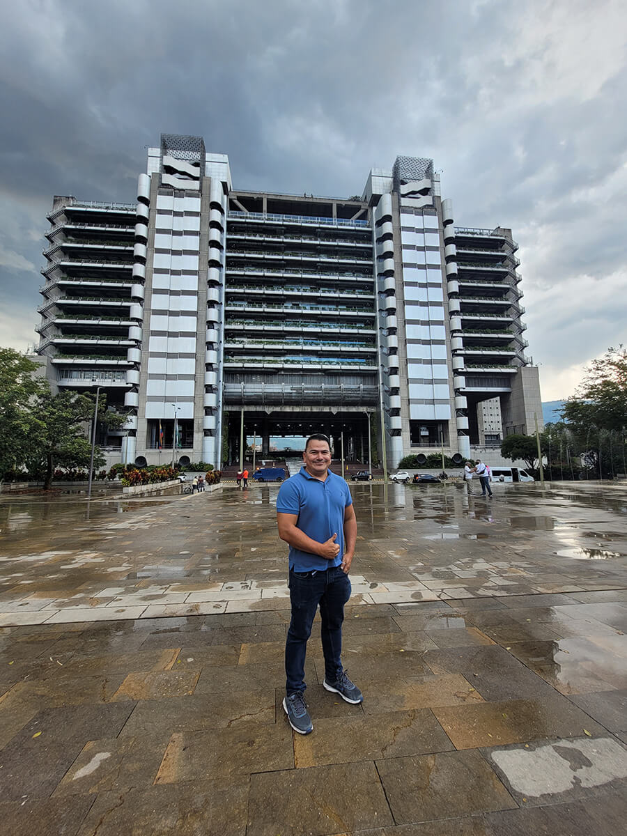 PLAZA DE LOS PIES DESCALZOS